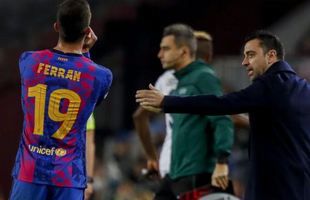 b体育-西媒：哈维满意巴萨平局 赛后特意鼓励了两名球员